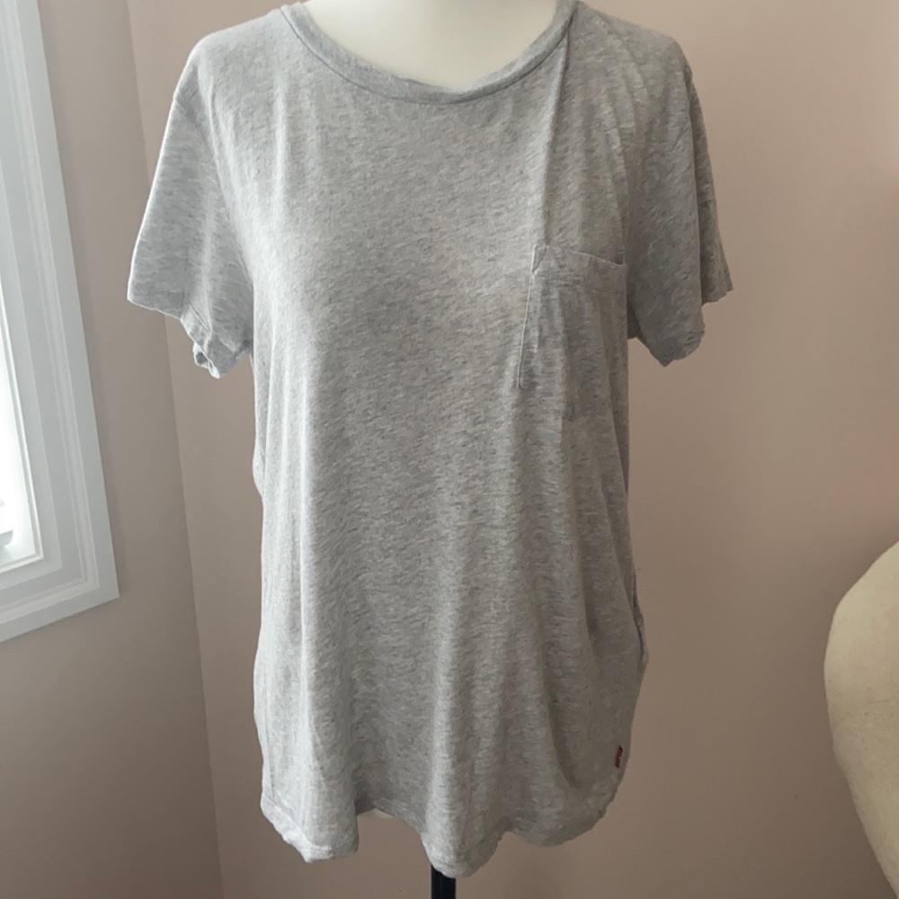 𝅺levis Gray T-Shirt